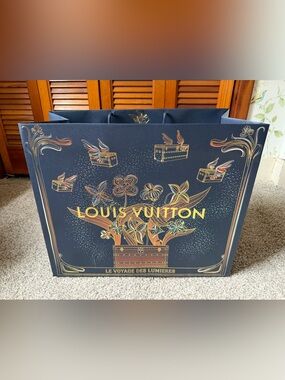 Louis Vuitton Store Shopping Tote Gift Bag-Christmas Edition